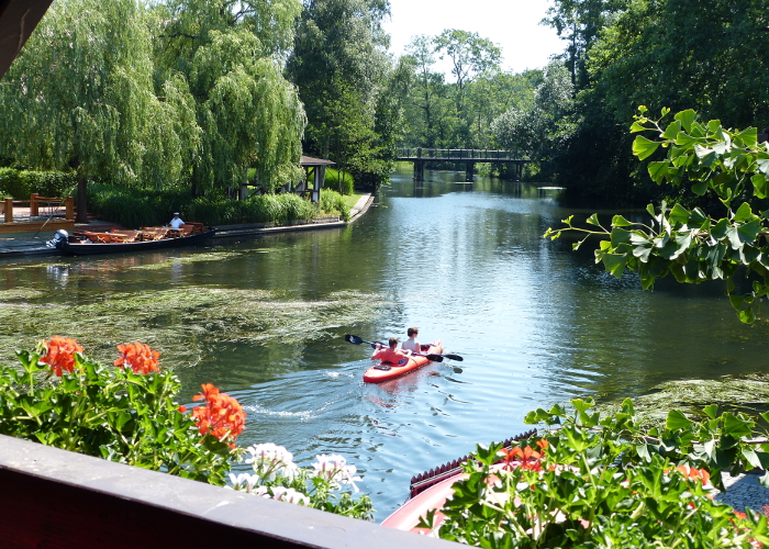 Blick vom Balkon auf die Spree